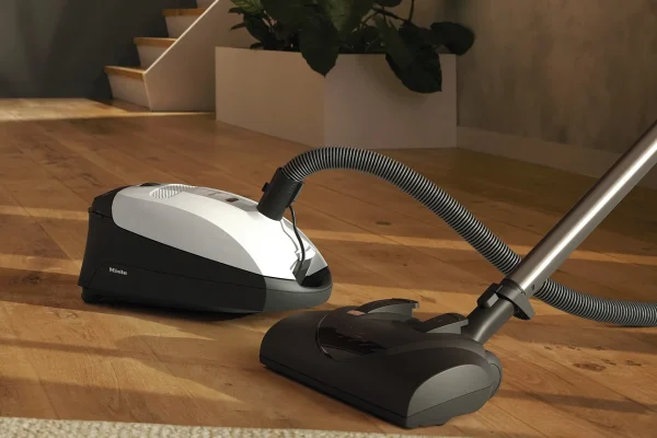 Miele Classic C1 Cat & Dog Powerline - Sbbn0