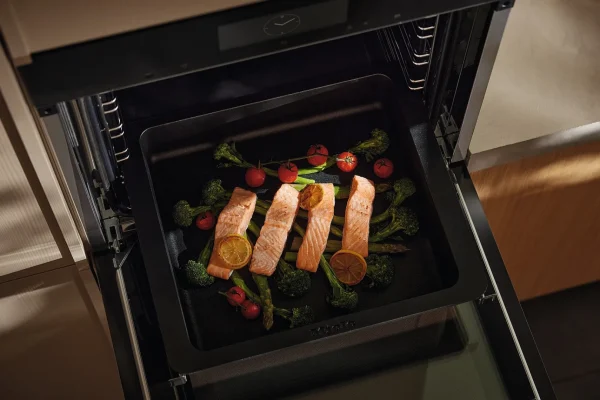 Miele Induction Gourmet Casserole Dish